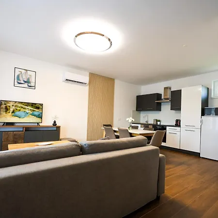 Apartment Silver 
